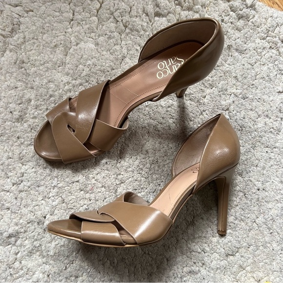 Franco Sarto: Tan Faux Leather Criss Cross Peep Toe Dressy High Heels Size 9M - Picture 10 of 10